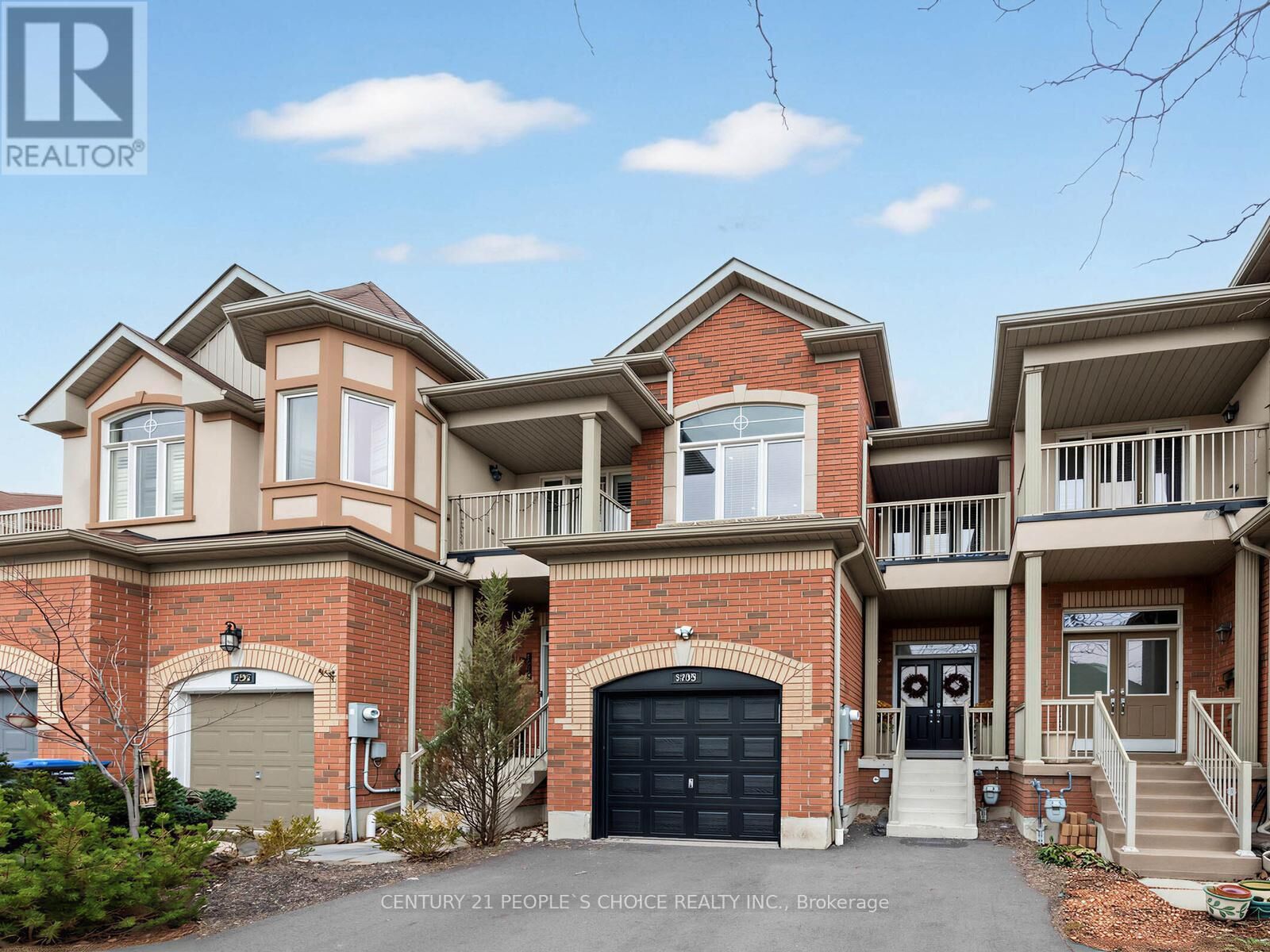 Property Photo: 5298 Roadside Way East ON L5M 0H9