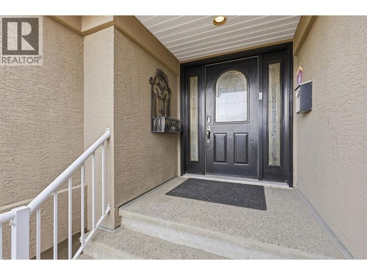 Photo de la propriété:  2076 Muirfield Road  BC V1S 1S6 