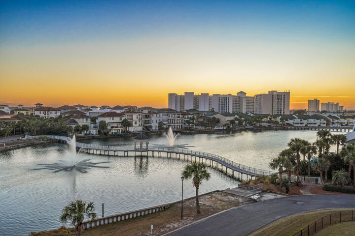 Property Photo: 970 U.s. 98 407 FL 32541