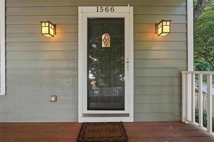 Property Photo: 1566 Conway Road GA 30032
