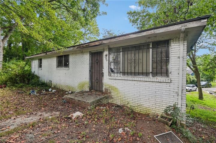 Property Photo: 370 Westchester Boulevard NW GA 30314