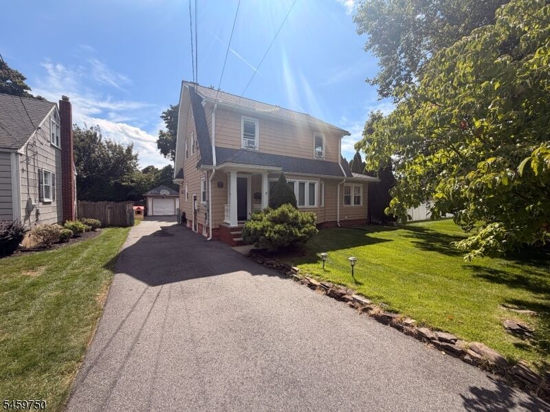 Property Photo:  33 Poplar Ave  NJ 07444 