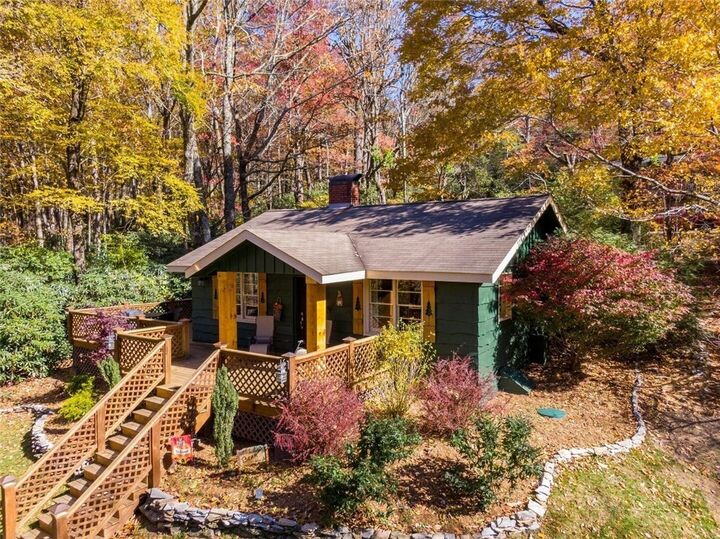 Property Photo: 269 Sunrise Cove NC 28605