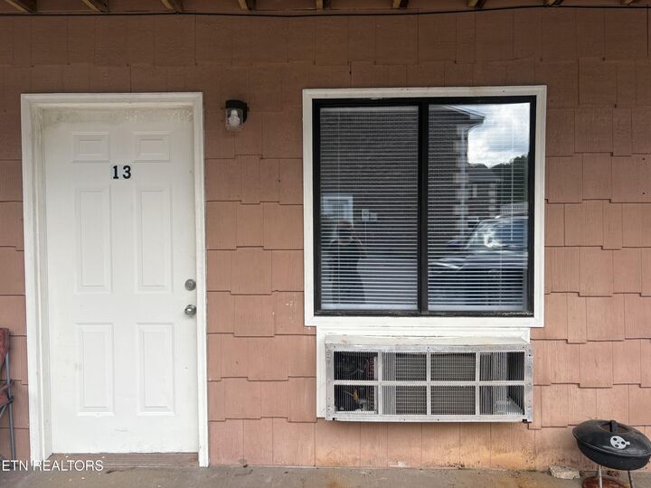 Property Photo:  215 E Race St 13  TN 37763 