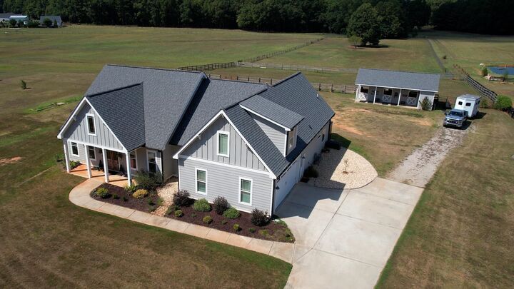 Property Photo: 3861 Brownwood Road GA 30650