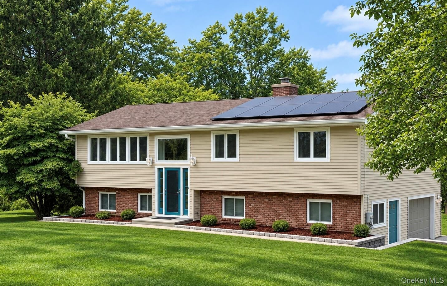 Property Photo:  10 Karen Drive  NY 10950 