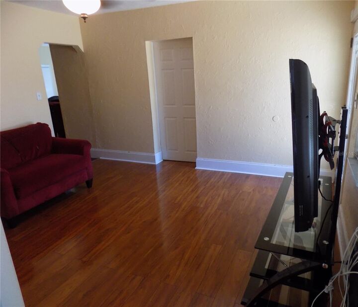 Property Photo:  2133 43rd Avenue N  FL 33714 