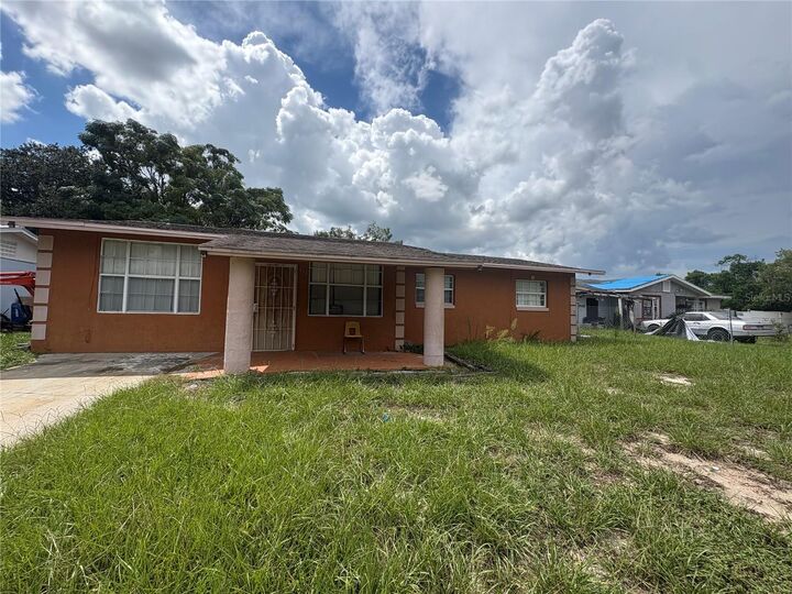 Property Photo: 465 Austin Street FL 33853