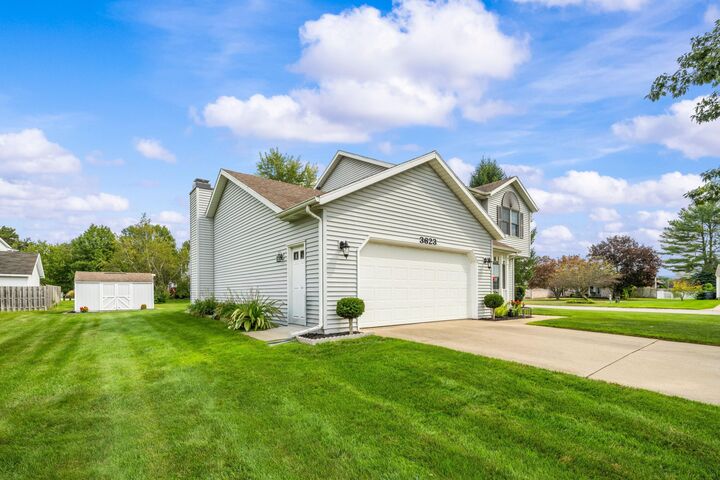 Property Photo:  3623 Lincoln Pines Street  MI 49085 