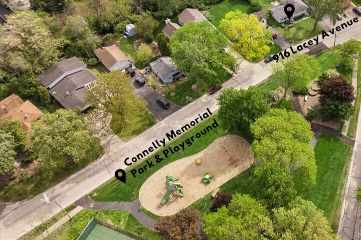 Property Photo:  916 Lacey Avenue  IL 60532 