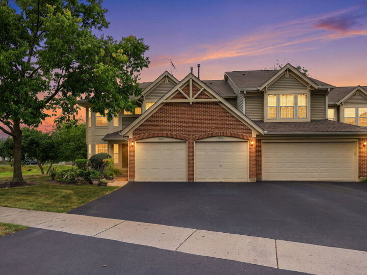 Property Photo:  4420 Edinburg Lane  IL 60133 