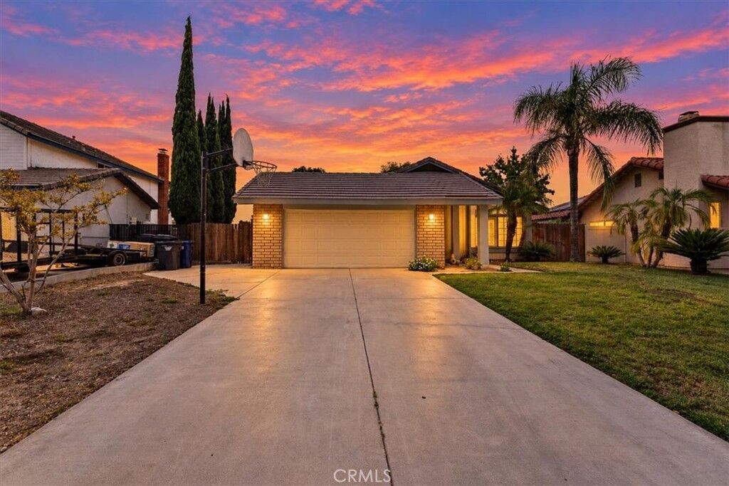 Property Photo:  1537 Kelly Street  CA 92374 