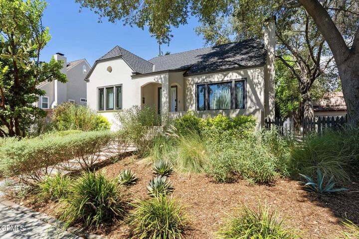 Property Photo:  511 E Penn Street  CA 91104 