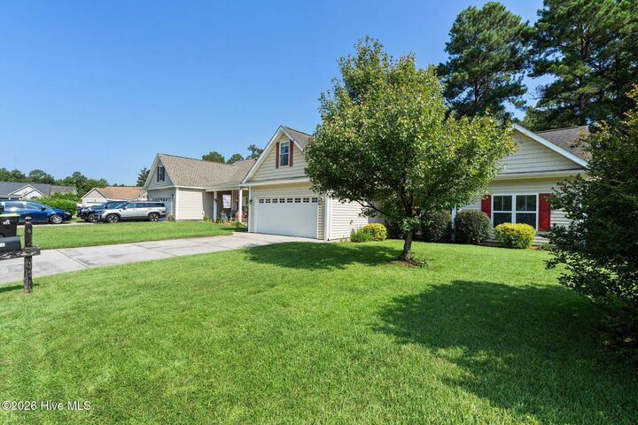 Property Photo:  8776 Lanvale Oaks Drive NE  NC 28451 