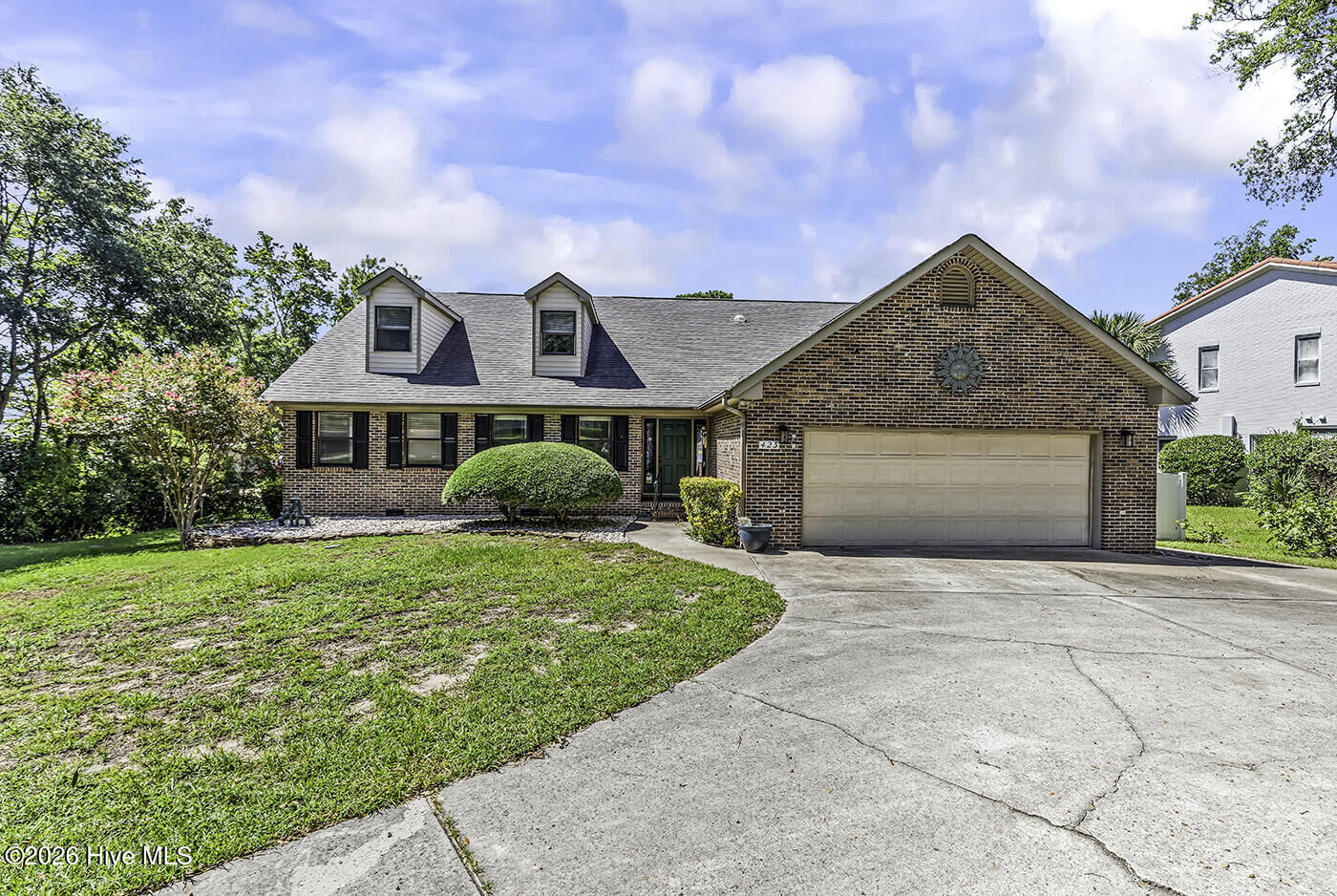 Property Photo:  423 Lake Shore Drive  NC 28468 
