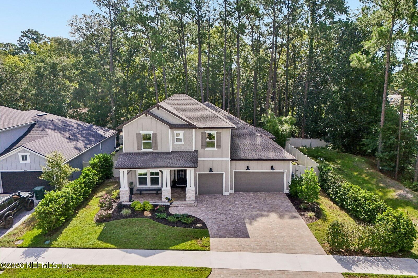Property Photo: 12687 Autumn Garden Drive FL 32223