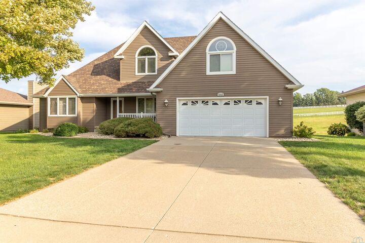 Property Photo: 4843 Singing Hills Blvd. IA 51106