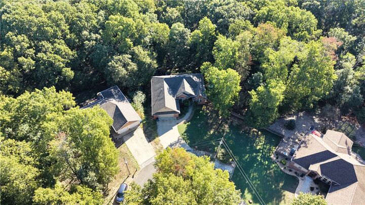 Property Photo: 8 Brougham Lane AR 72714