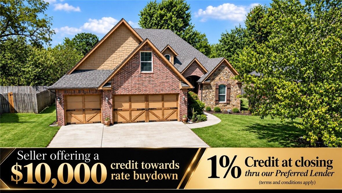 Property Photo:  4404 SW Creek View Street  AR 72713 