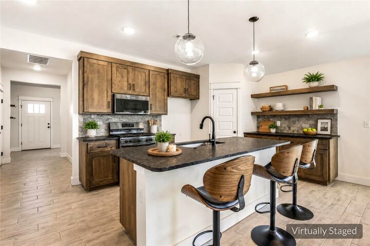 Property Photo:  637 Lewis Street  AR 72751 