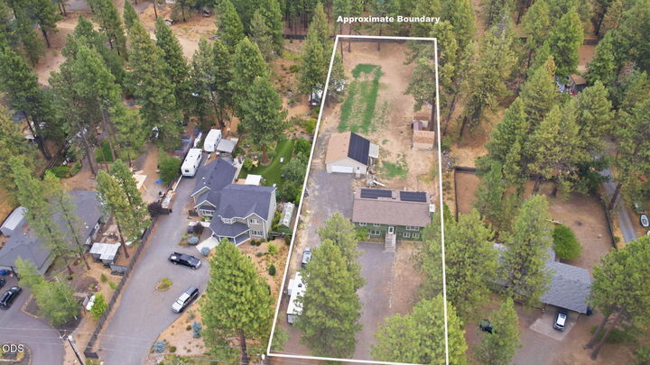 Property Photo:  59976 Hopi Road  OR 97702 
