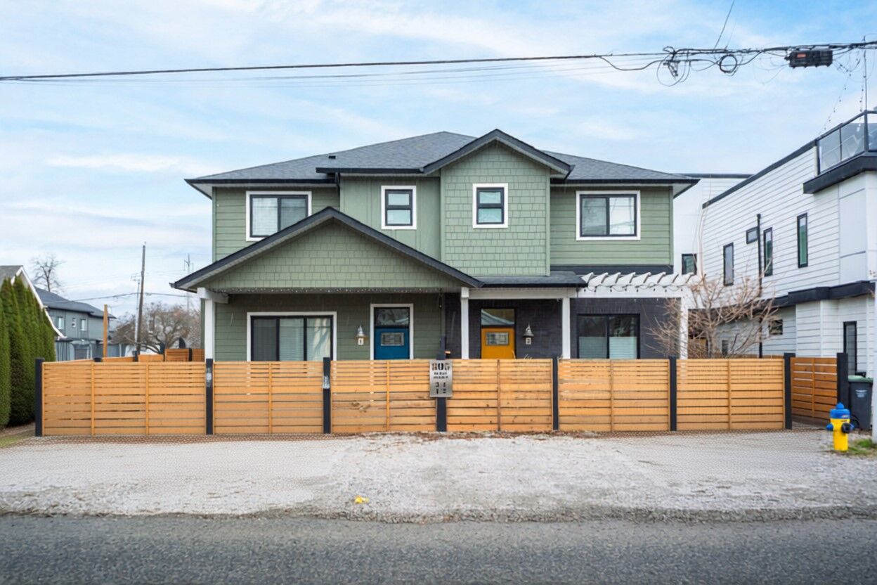 Property Photo: 805 Burne Avenue 4 BC V1Y 5P6