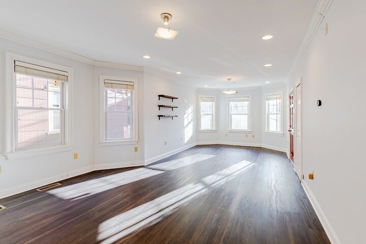 Property Photo:  68 Line St 1  MA 02143 