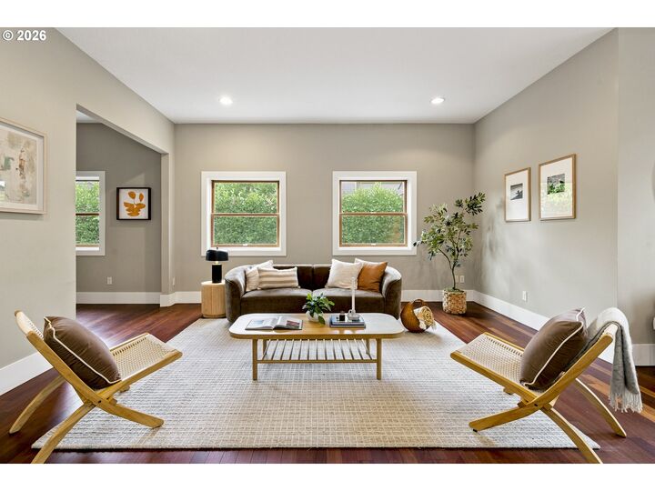 Property Photo:  914 SE Umatilla St  OR 97202 