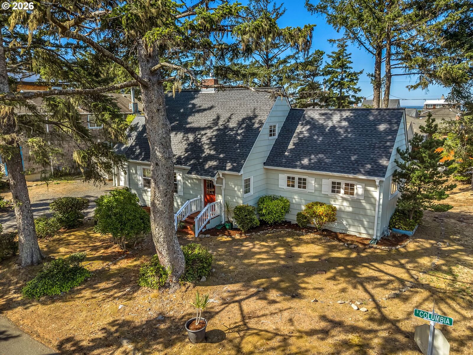 Property Photo: 2132 S Columbia St OR 97138