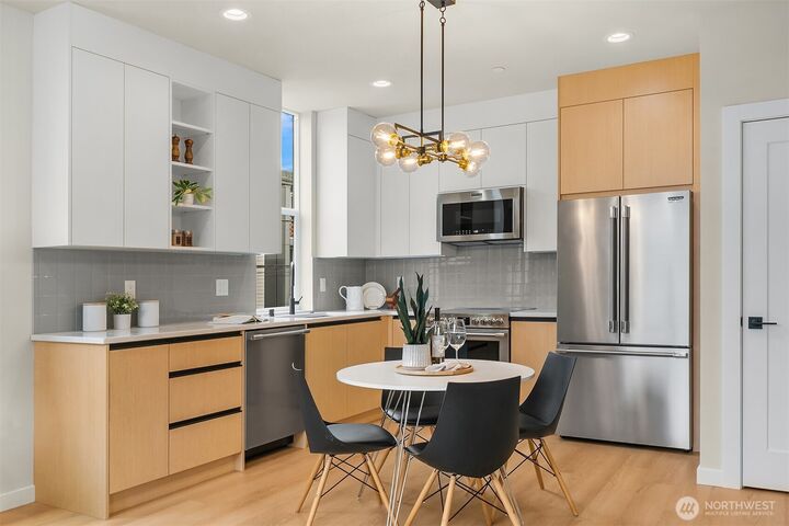 Property Photo: 807 N 39th Street WA 98103