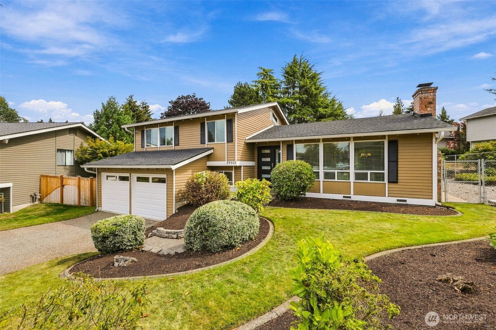 Property Photo: 29608 3rd Avenue S WA 98003