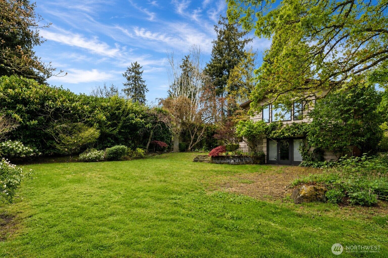 Property Photo:  7611 NE 8th Street  WA 98039 