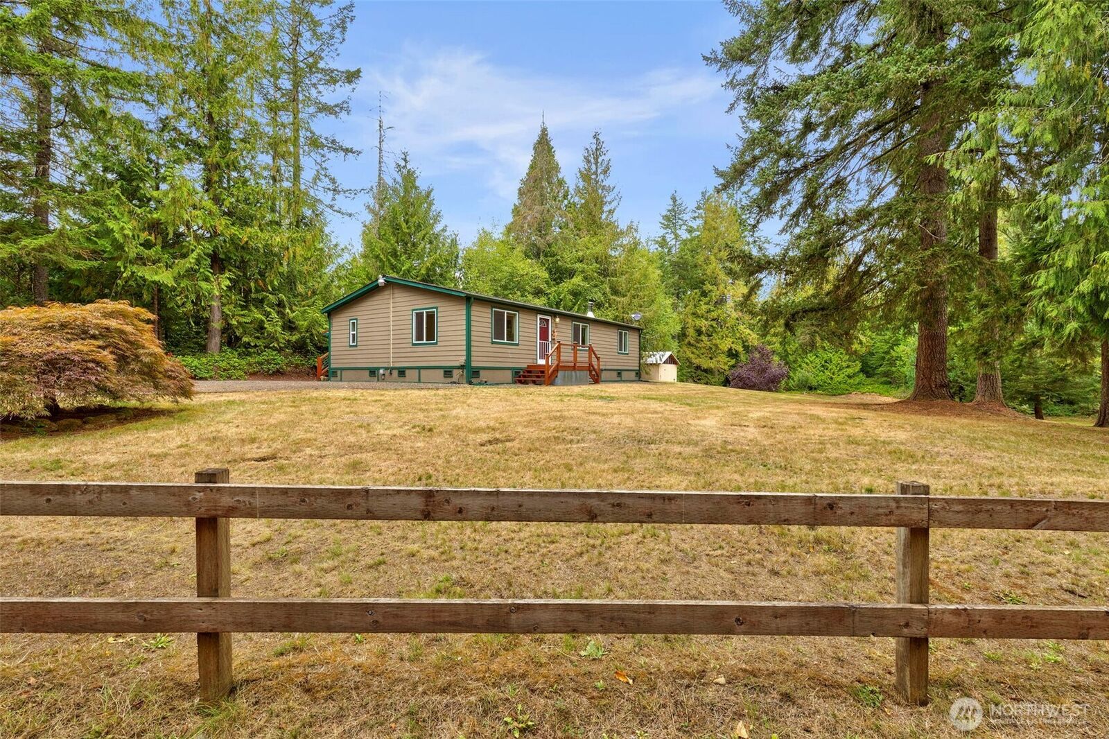 Property Photo: 905 Griffiths Lane W WA 98380