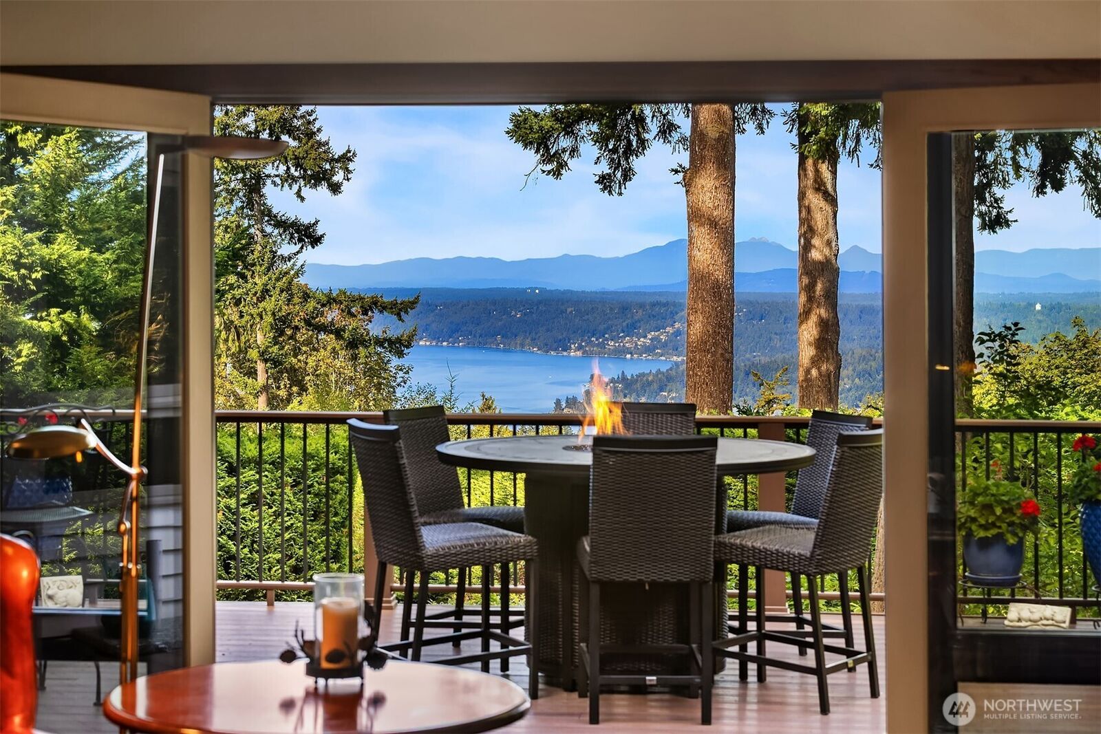 Property Photo: 5902 172nd Place SE WA 98006