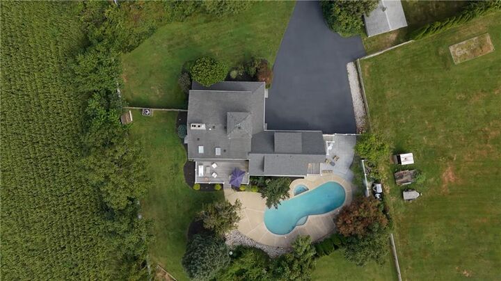 Property Photo:  2040 East Main Road  RI 02871 