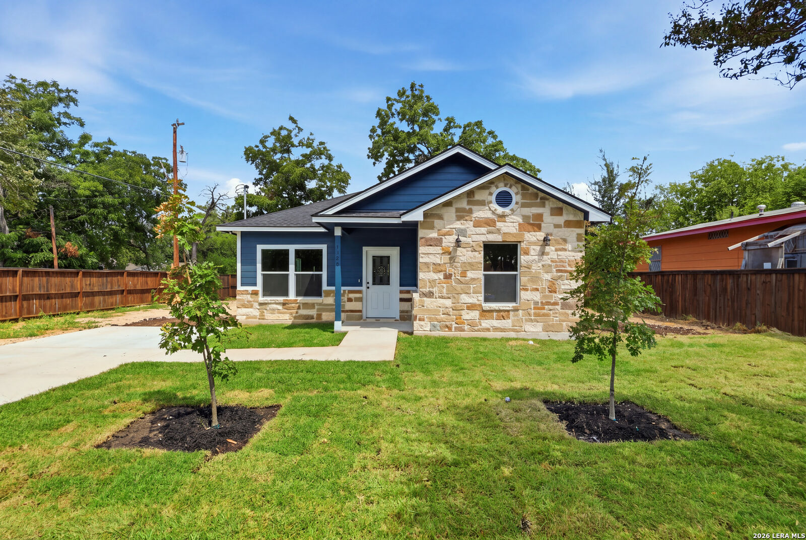 Property Photo:  1123 Vickers Ave  TX 78211 