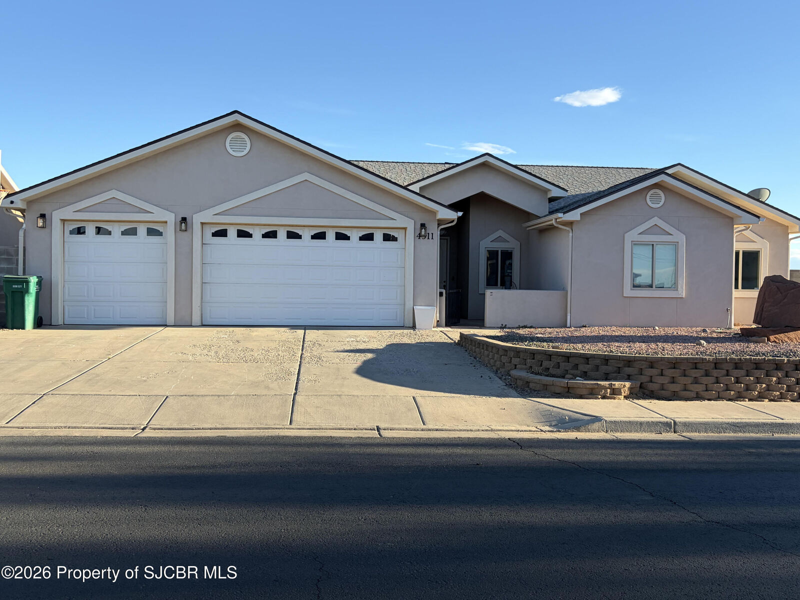 Property Photo:  4511 Barcelona Circle  NM 87401 