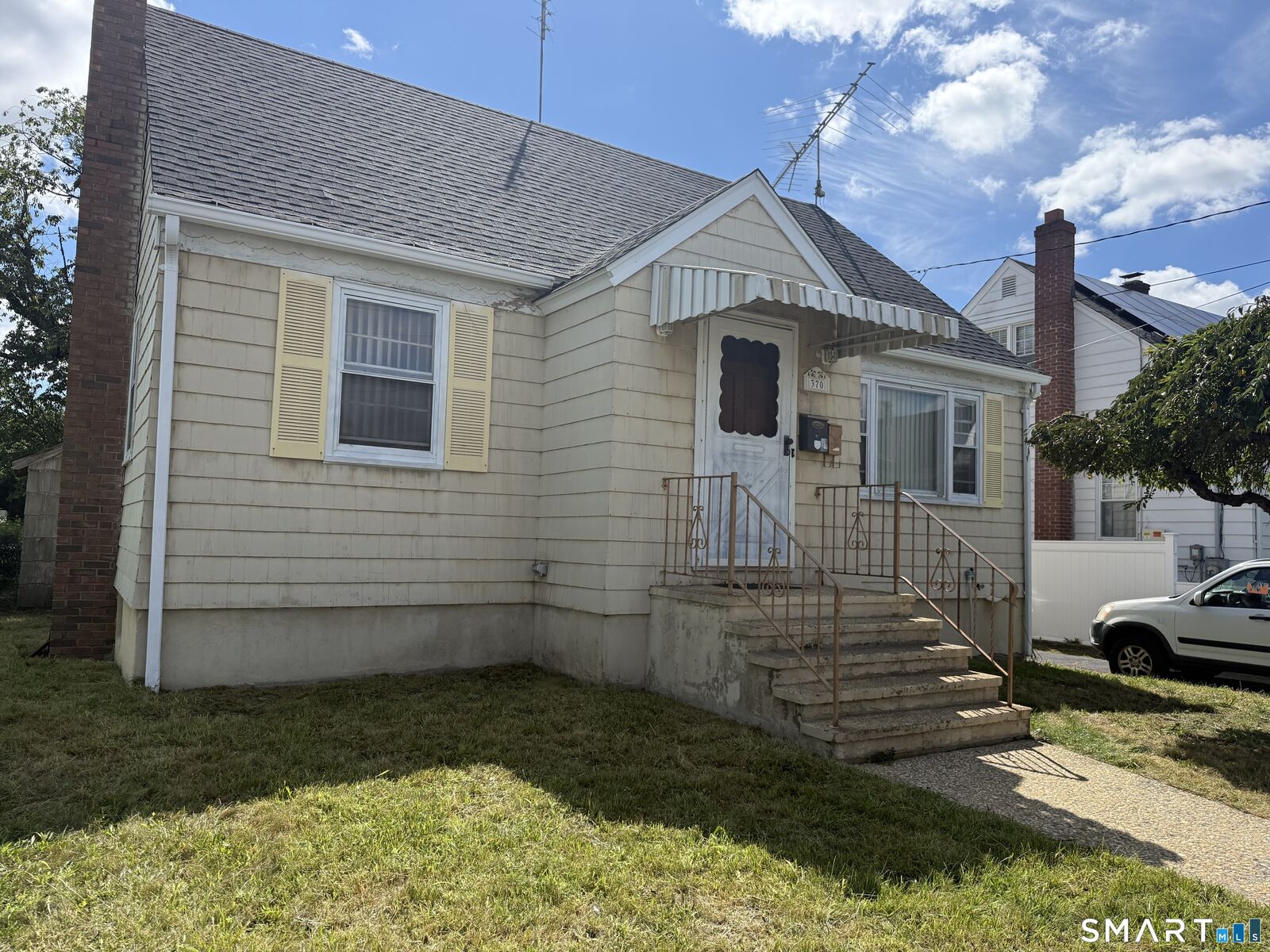 Property Photo:  370 Kent Avenue  CT 06610 