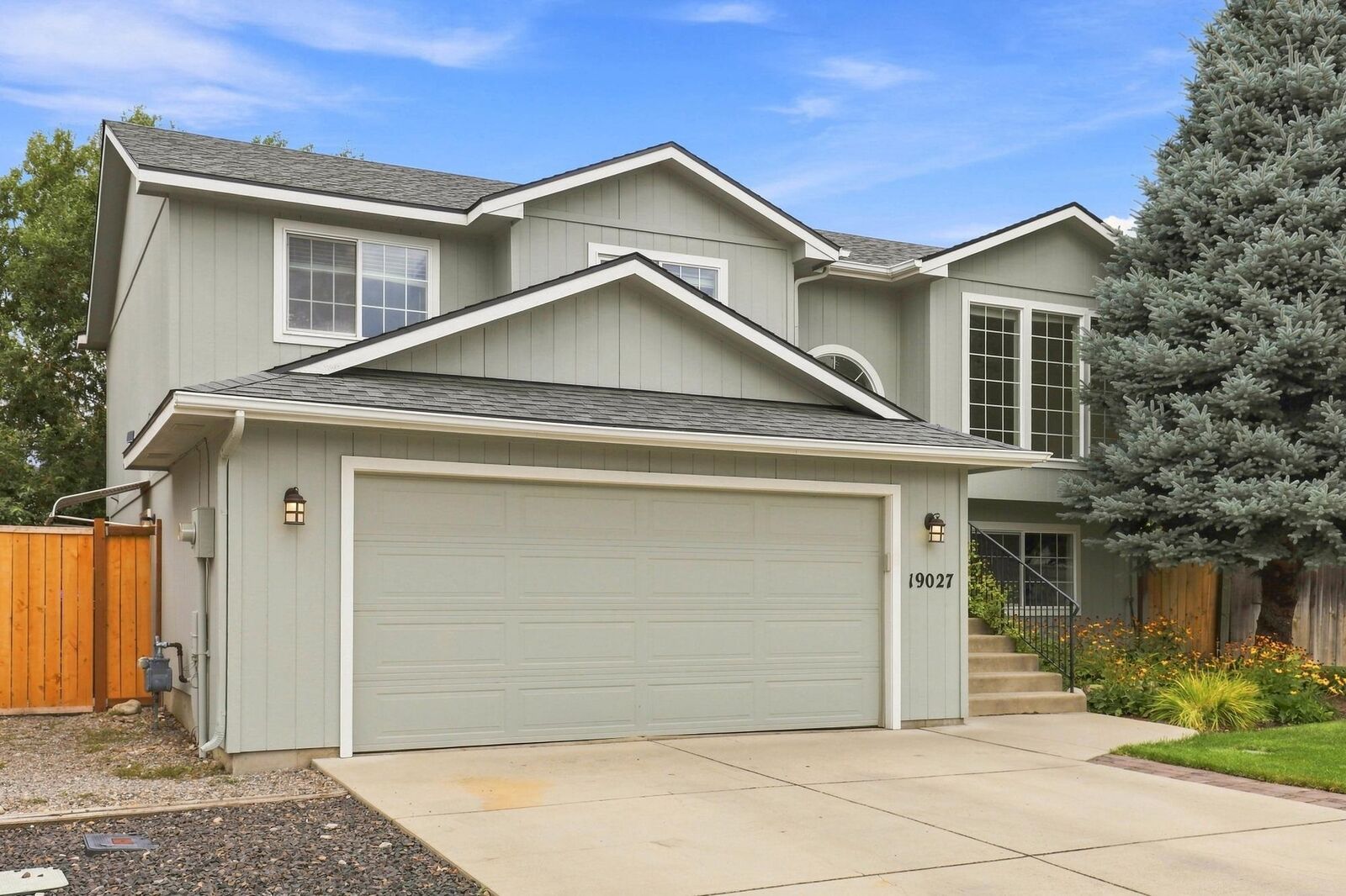 Property Photo:  19027 E Shannon Ln  WA 99016 