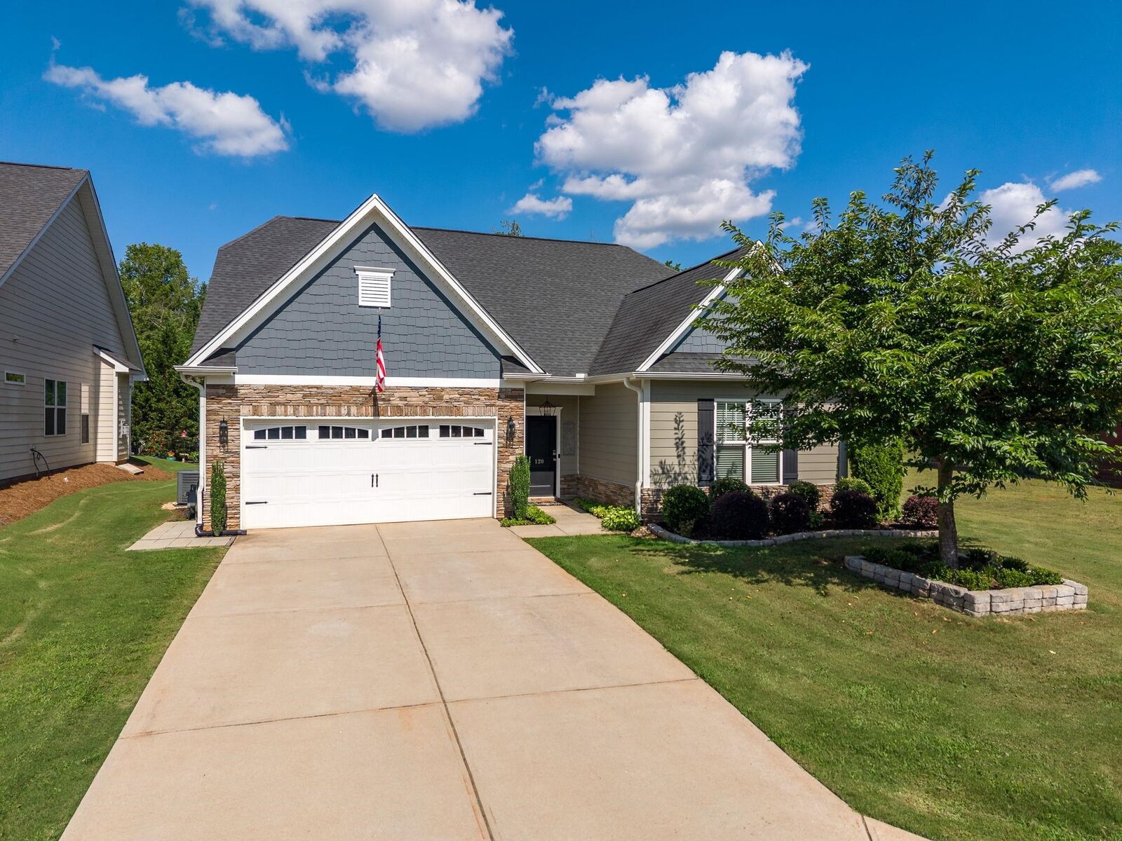 Property Photo:  120 Broadleigh Court  SC 29316 