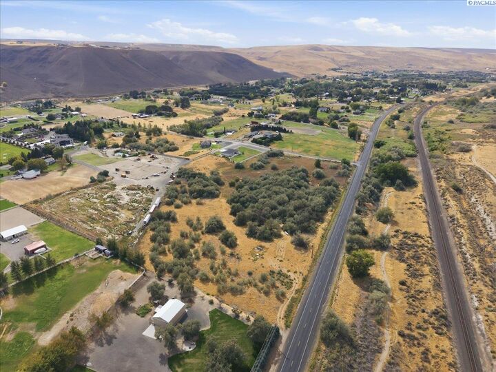 Property Photo: 27509 S 932 Prse WA 99338