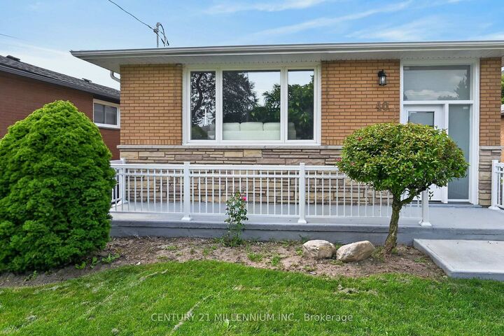 Property Photo:  40 Purdy Crescent Upper  ON L9A 3B3 
