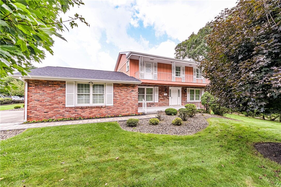 Property Photo:  10 Holly Dr  PA 15601 