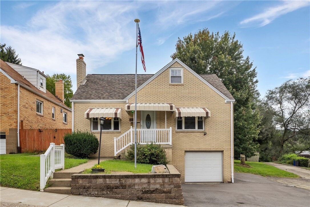 Property Photo:  2831 Sageman Ave  PA 15226 