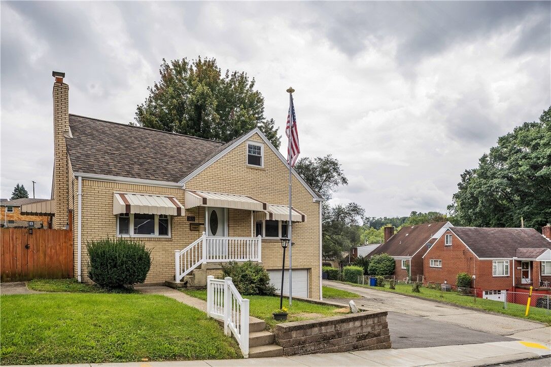 Property Photo:  2831 Sageman Ave  PA 15226 
