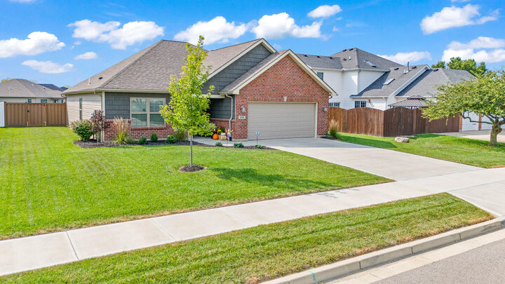 Property Photo: 210 Fox Harbor Drive OH 45373