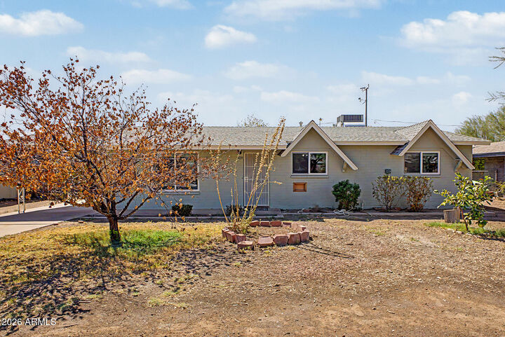 Property Photo:  1031 W 10th Street  AZ 85281 