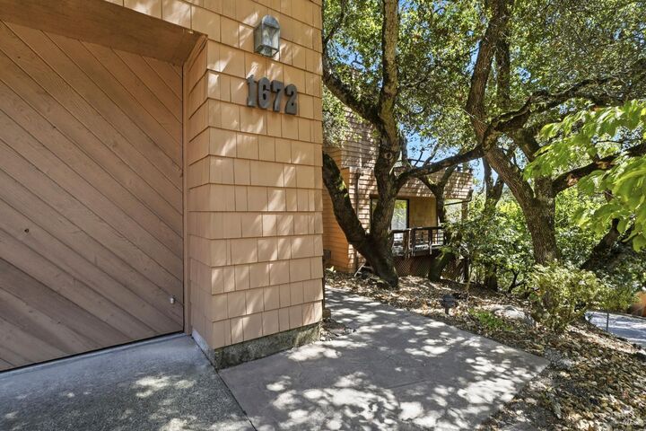 Property Photo:  1672 Deer Run  CA 95405 