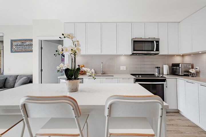 Property Photo:  2382 Atkins Avenue 316  BC V3C 0G7 