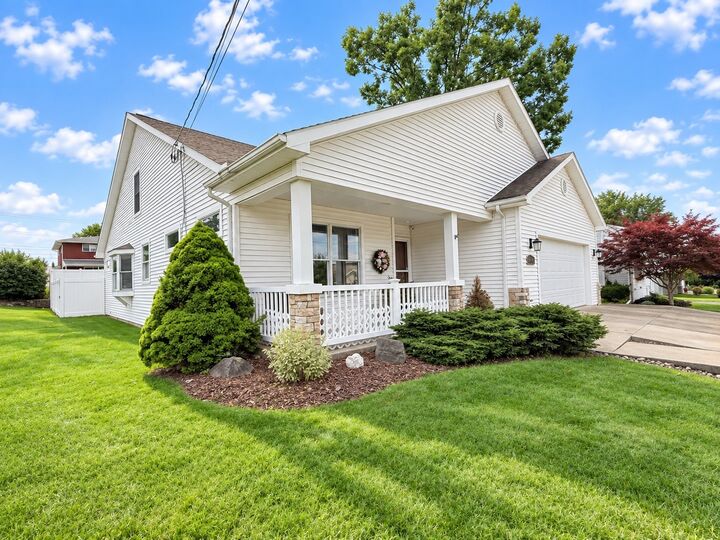 Property Photo: 2716 Magnolia St NY 13760